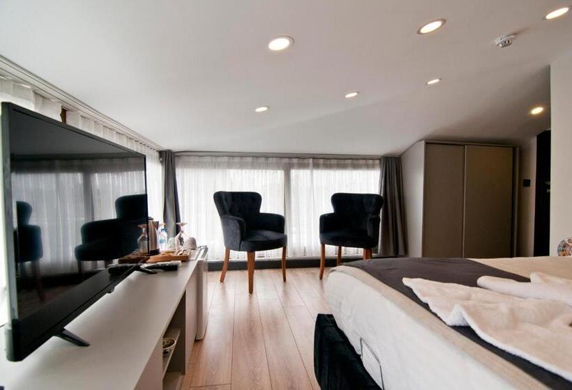 اتاق لوکس با چشمانداز دریا, Demhat Hotel Old City