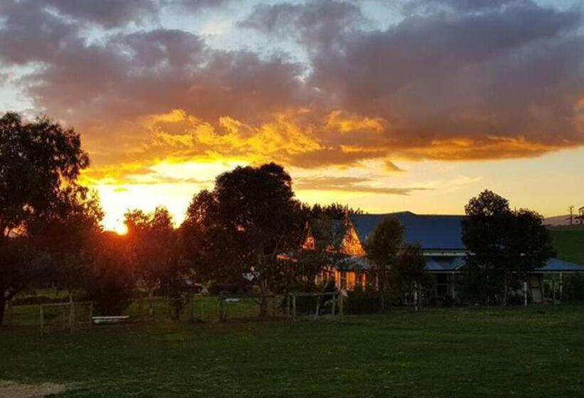 בית, 4 חדרי שינה, Jilly Park Farmstay Experience Discover Authentic Farm Life Complimentary Breakfast Included