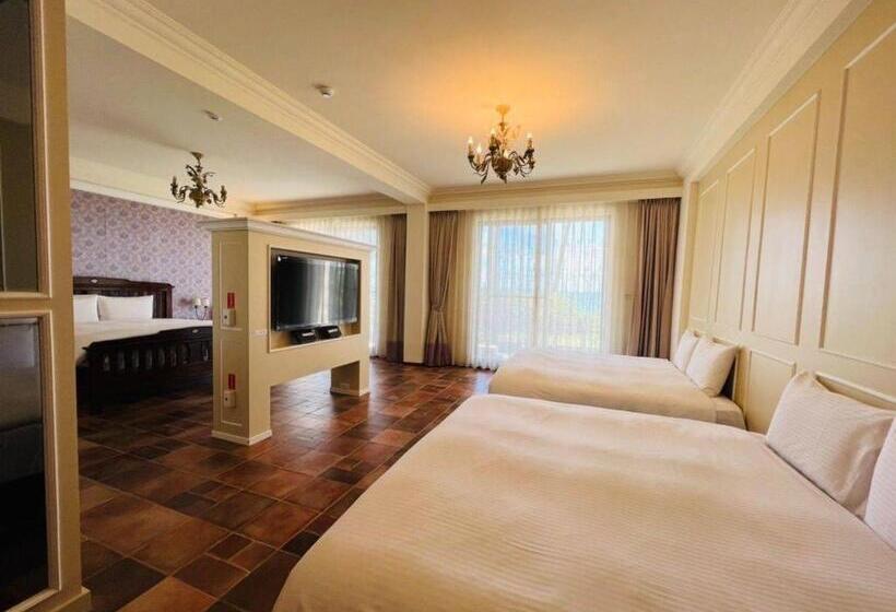 اتاق خانوادگی با چشم‌انداز جانبی دریا, Kenting Moli Bay Seaview Resort