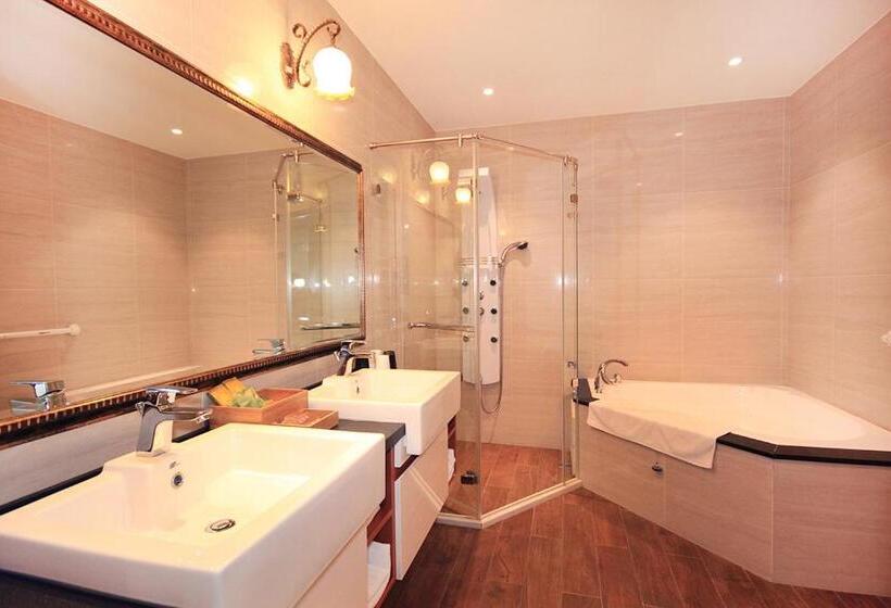 اتاق خانوادگی با چشم‌انداز جانبی دریا, Kenting Moli Bay Seaview Resort