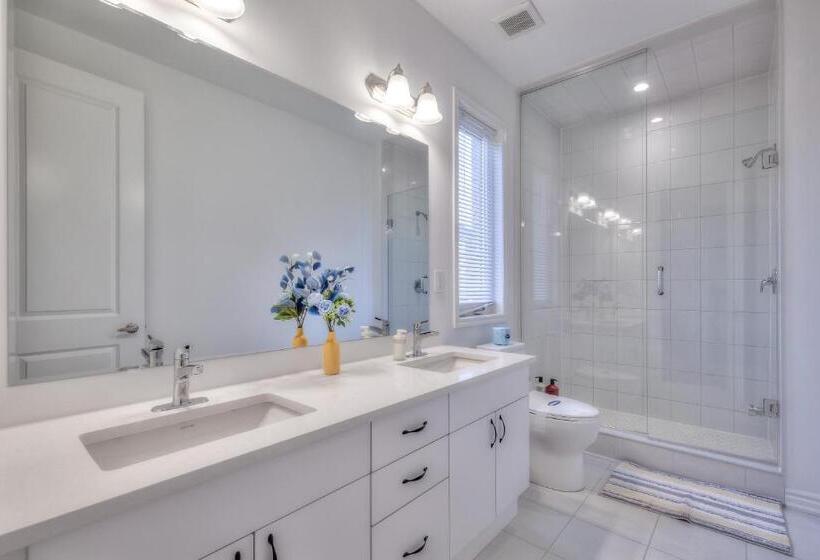 فيلا سوبيريور غرفة نوم واحدة, Luxury Villas In Ajax And Scarborough