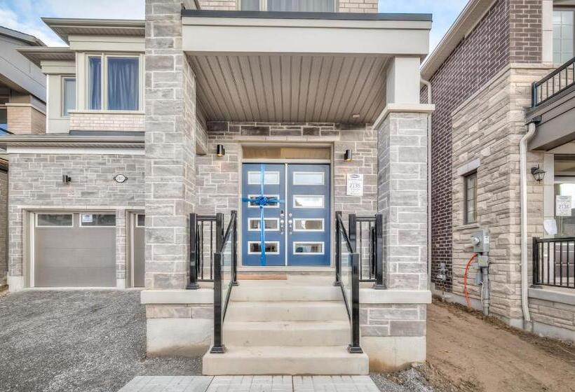 带1个卧室的高档别墅, Luxury Villas In Ajax And Scarborough