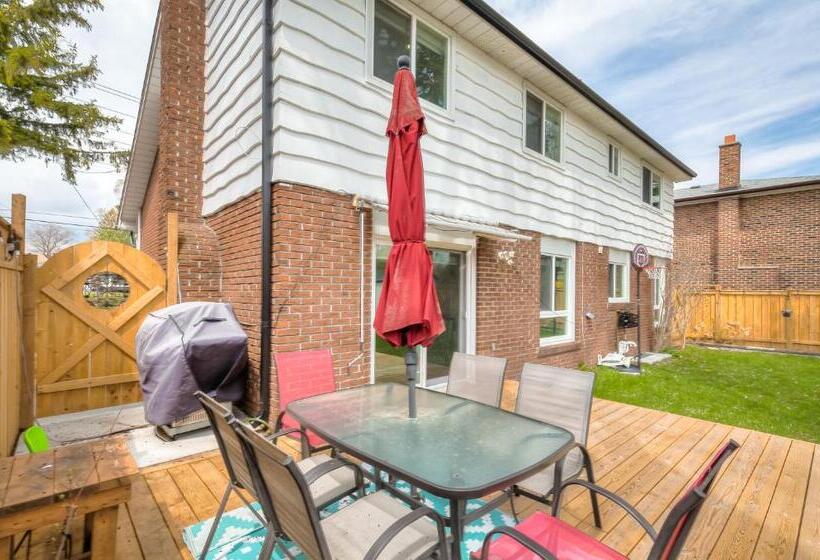 带3个卧室的套间, Luxury Villas In Ajax And Scarborough