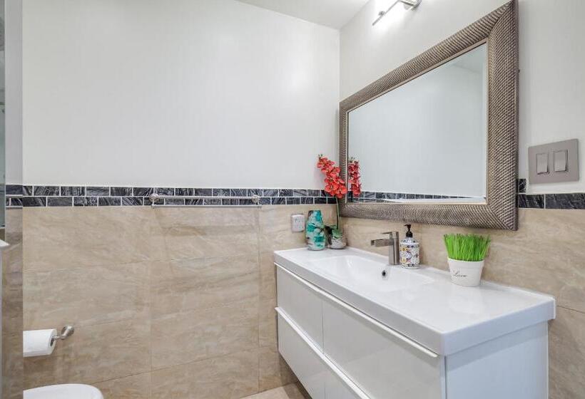 جناح 3 غرف نوم, Luxury Villas In Ajax And Scarborough