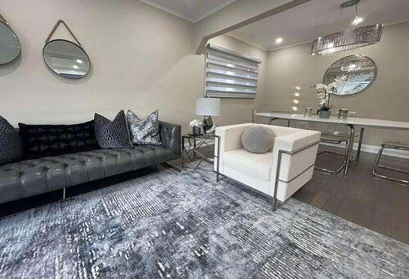 جناح إدارى, Luxury Villas In Ajax And Scarborough