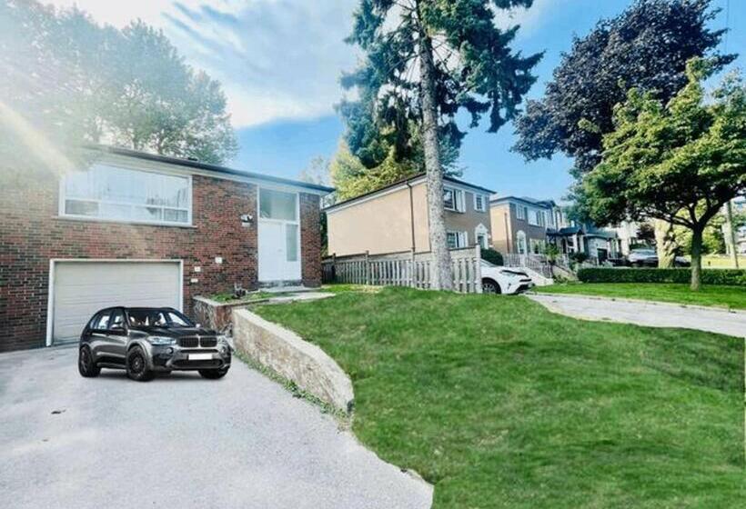 سوییت سوپریور, Luxury Villas In Ajax And Scarborough