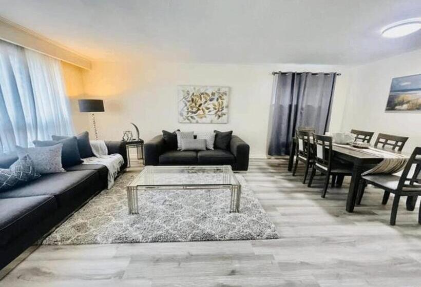 高级套房, Luxury Villas In Ajax And Scarborough