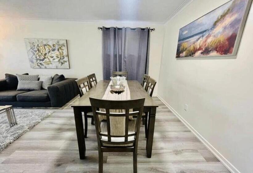 جناح سوبيريور, Luxury Villas In Ajax And Scarborough