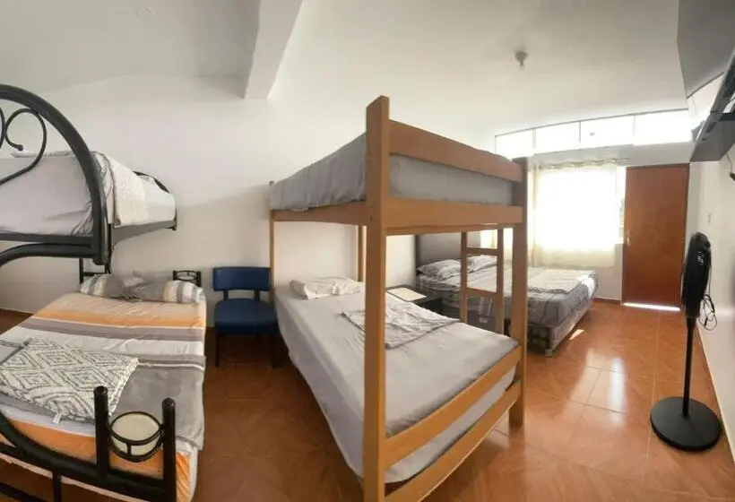 Superior-perhehuone, Pinos Del Mar
