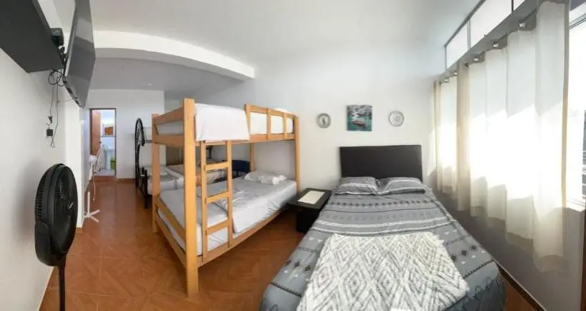 Superior-perhehuone, Pinos Del Mar