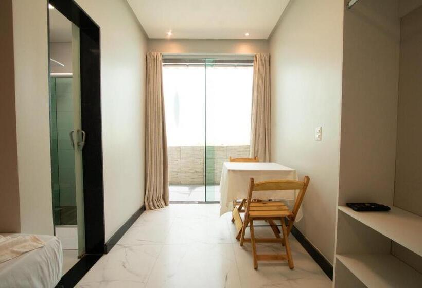 Standard 3 Pers. Værelse m. Balkon, Pousada Tribalista