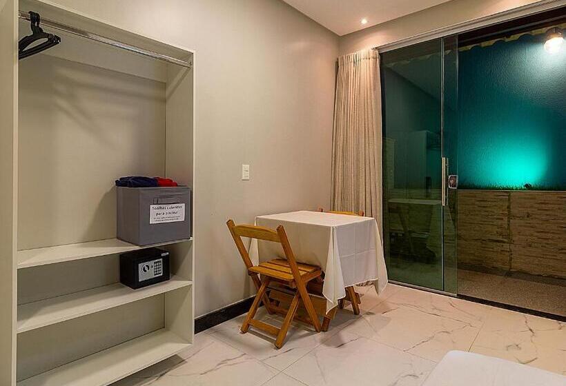 Standard 3 Pers. Værelse m. Balkon, Pousada Tribalista