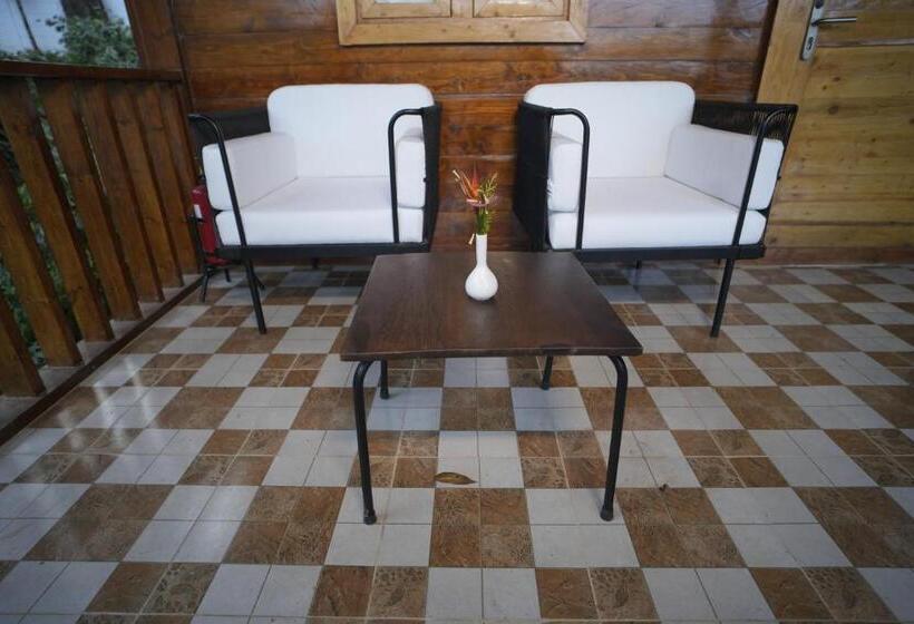 חדר סטנדרט עם מיטת קינג, Regenta Resort Sakleshpur