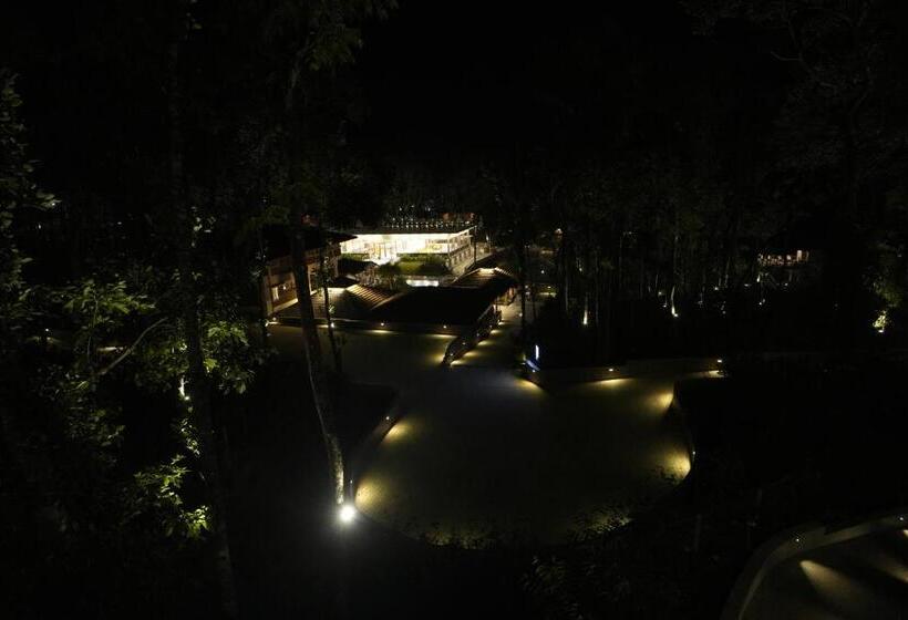 豪华房间, Regenta Resort Sakleshpur