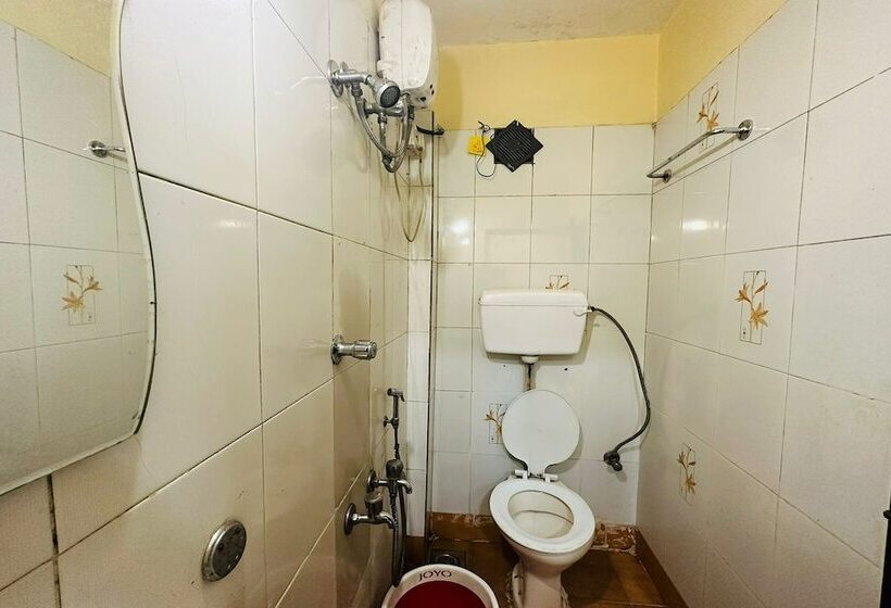 标准间, Sai Parikrama