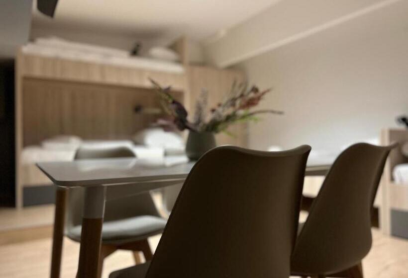 اتاق خانوادگی با سرویس بهداشتی مشترک, Borsa Rooms