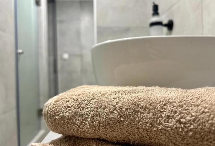 اتاق لوکس خانوادگی, Borsa Rooms