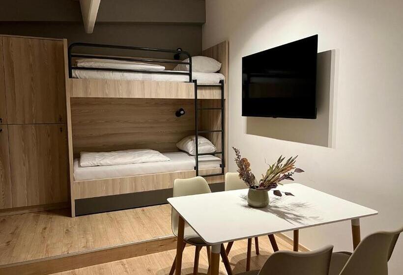 اتاق لوکس خانوادگی, Borsa Rooms