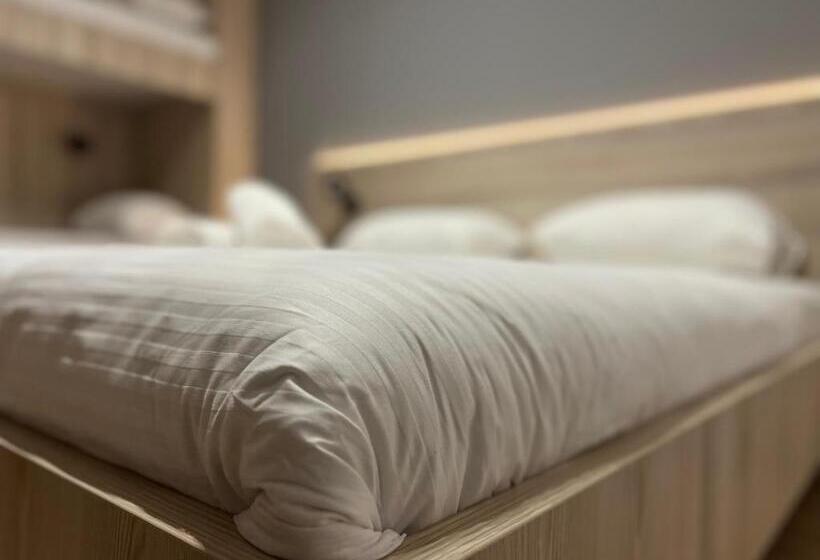 اتاق خانوادگی, Borsa Rooms