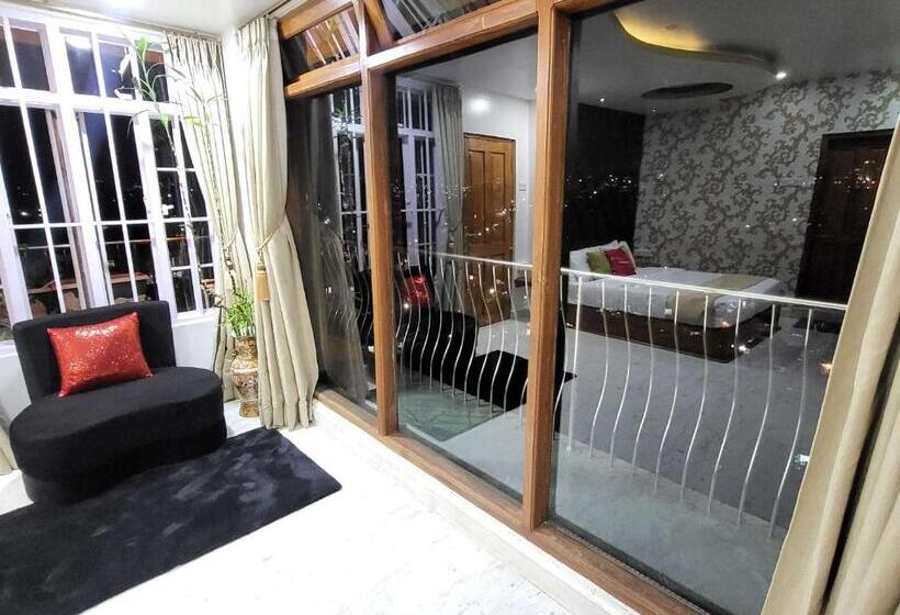 Habitació Estàndard amb Balconada, Ayarn 847 Home Stay