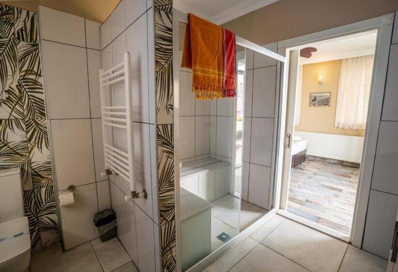 Номер Стандарт Вид на Море, Cunda Ada Kızı Otel