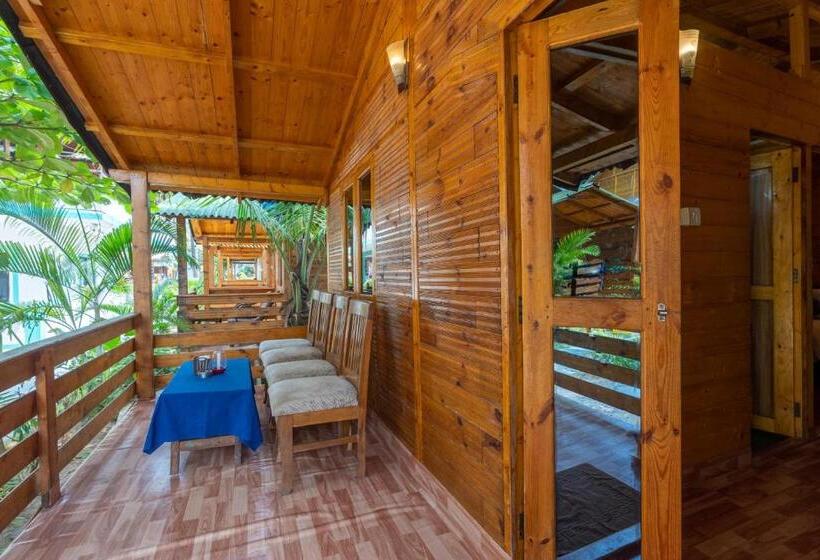 家庭间, Hitide Beach Resort