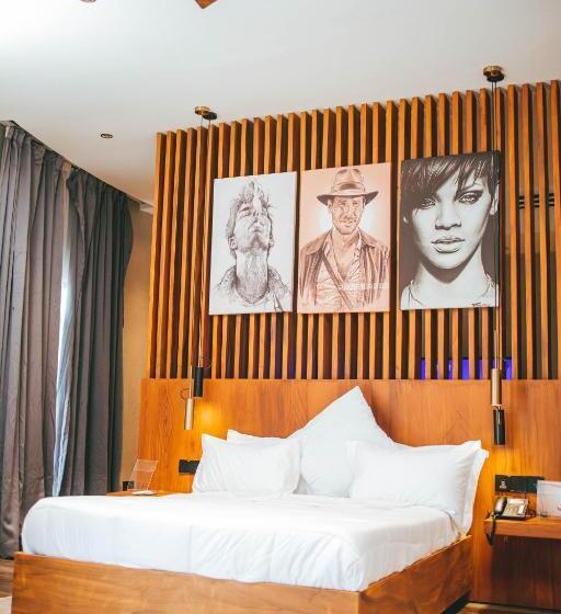 جناح جونيور مزوَّد بشرفة, Burundi Palace Boutique