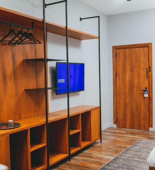 جناح عائلي, Burundi Palace Boutique