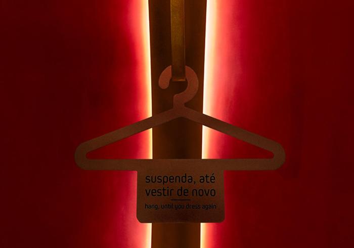 デラックスバンガロー, Cherry Sculpture