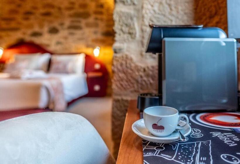 高级大房间, Cherry Sculpture