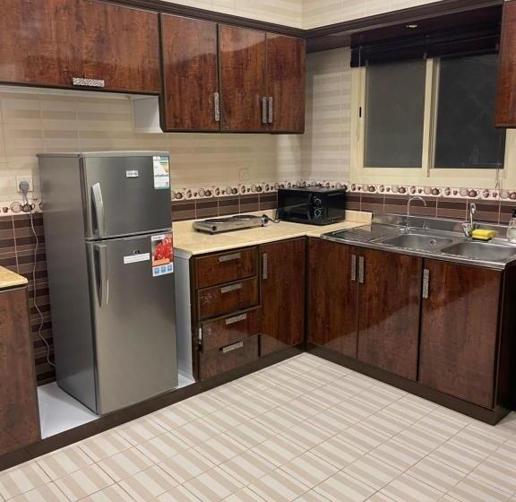 带3个卧室的公寓, شقة ثلاث غرف وصالة دور ارضي مدخل خاص وباركنج سيارة