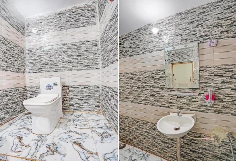 חדר קלאסי לשלושה, Oyo Moon Murad Ganj