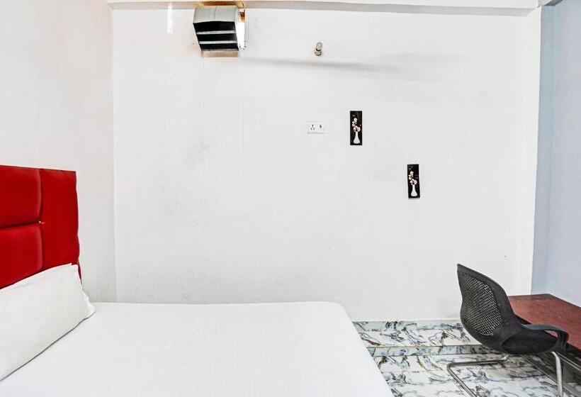 חדר דלוקס לשלושה, Oyo Moon Murad Ganj