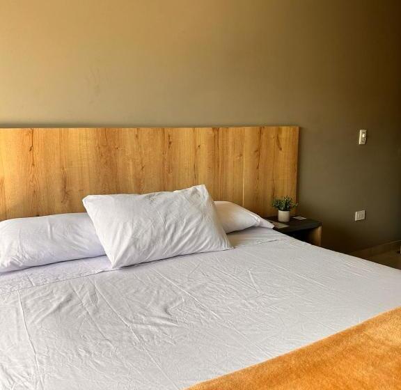 חדר סטנדרט יחיד, Seven