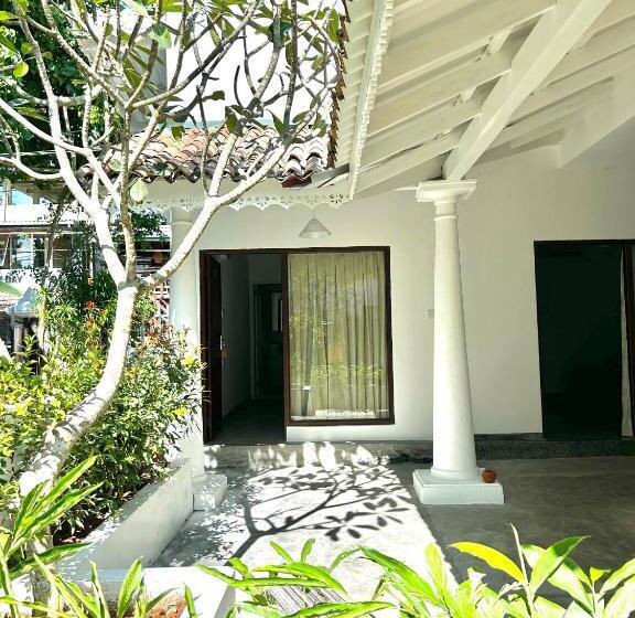 스탠다드 룸 가든 전망, Sundays