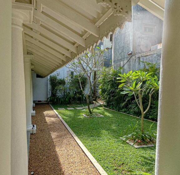 스탠다드 룸 가든 전망, Sundays