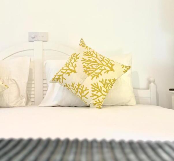 스탠다드 트리플 룸 가든 전망, Sundays