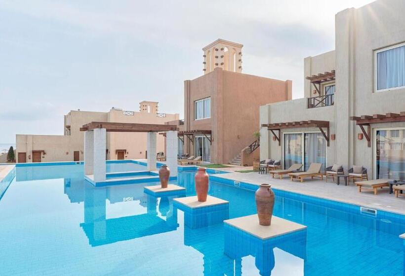 Standard swim-up room, True Beach Resort