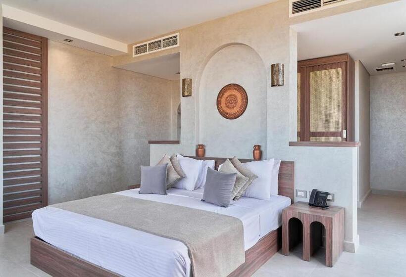 سوییت جونیور, True Beach Resort