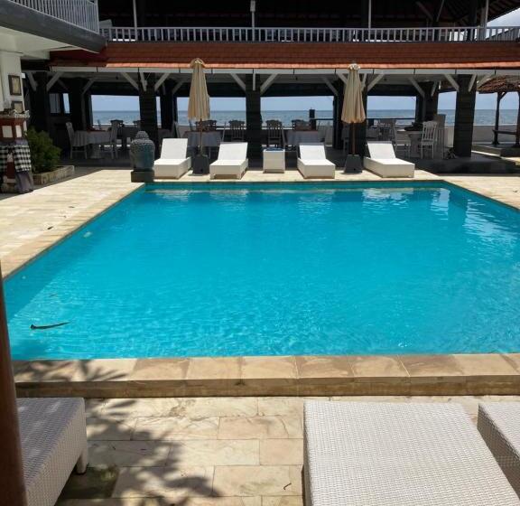 חדר משפחתי נוף לים, Villa Agung Beach Inn