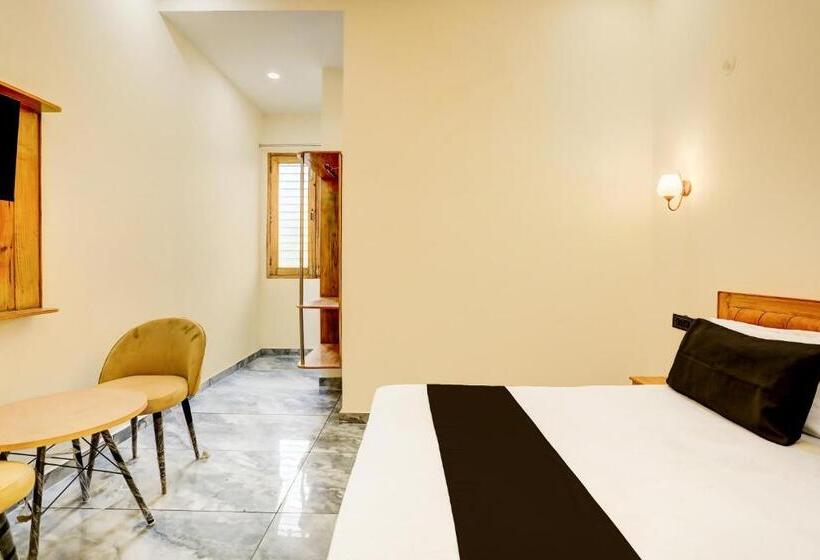 חדר קלאסי לשלושה, Oyo Hotel Ganga Safari