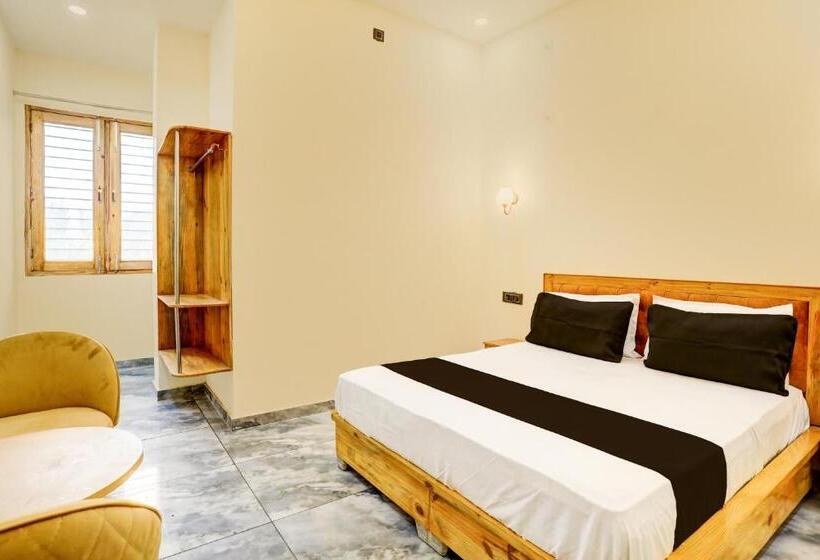 חדר קלאסי לשלושה, Oyo Hotel Ganga Safari