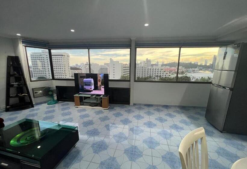 1 Bedroom Apartment Sea View, Pattaya Beach Condo