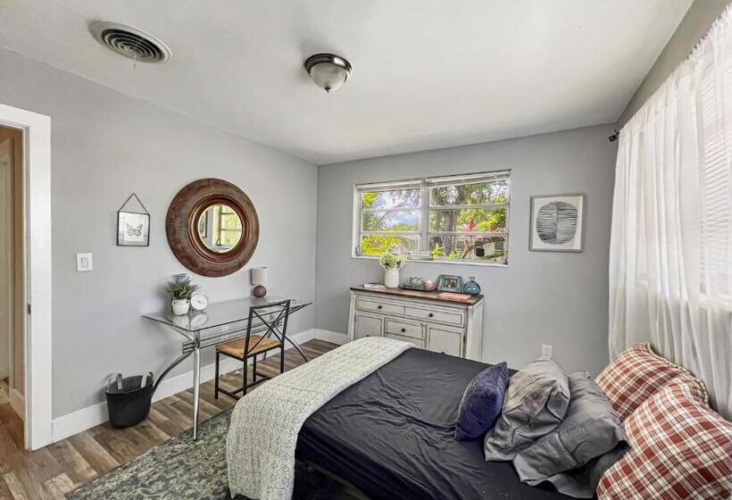 חדר דלוקס, Miami Residential