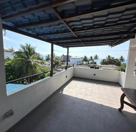 جناح سوبيريور مطل علي البحر, Neem Tree Ambalangoda