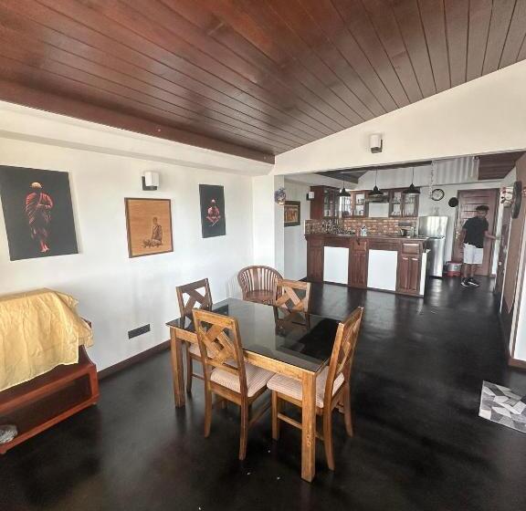 جناح سوبيريور مطل علي البحر, Neem Tree Ambalangoda