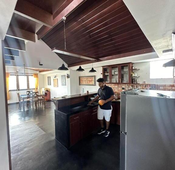 جناح سوبيريور مطل علي البحر, Neem Tree Ambalangoda