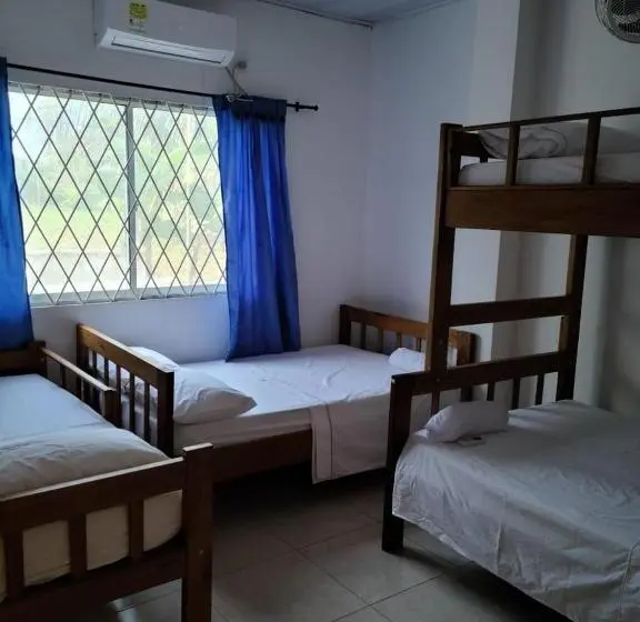 Perhehuone, Olamar Hostal