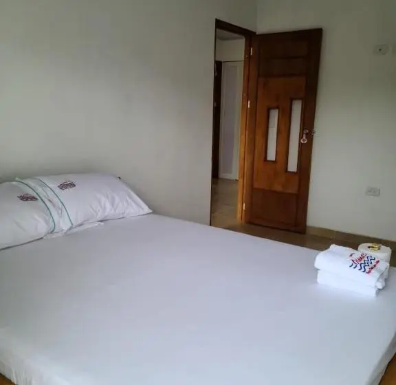 Standard Neljän Hengen Huone, Olamar Hostal