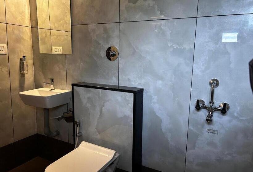 豪华房间, Shoolin Palace